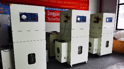 車間用粉塵除塵器，執(zhí)信環(huán)保助力工業(yè)生產(chǎn)安全凈化粉塵。