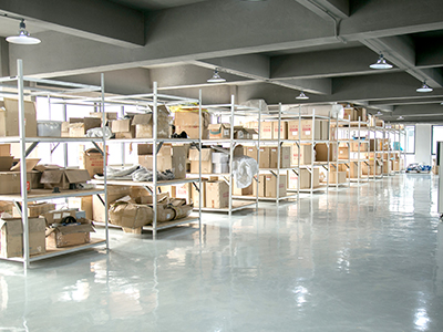 執(zhí)信環(huán)保倉庫內景