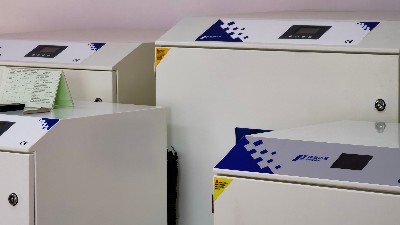 執(zhí)信環(huán)保激光車間煙塵凈化,PCB激光雕刻煙霧凈化器。